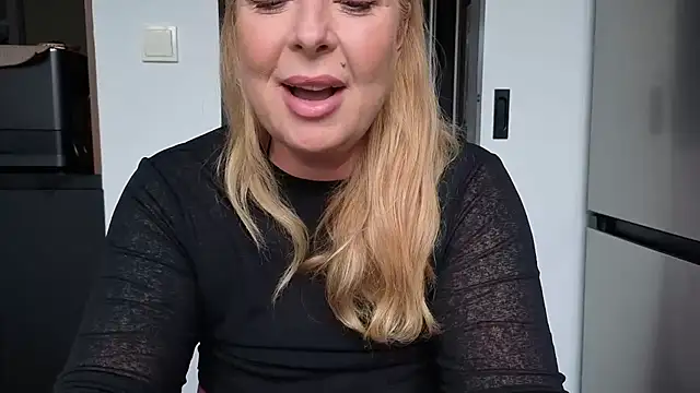 Snapshot of TammyJeann chatting on September 15, 2025, 7:08 am TammyJeann online show from September 15, 2025, 7:08 am