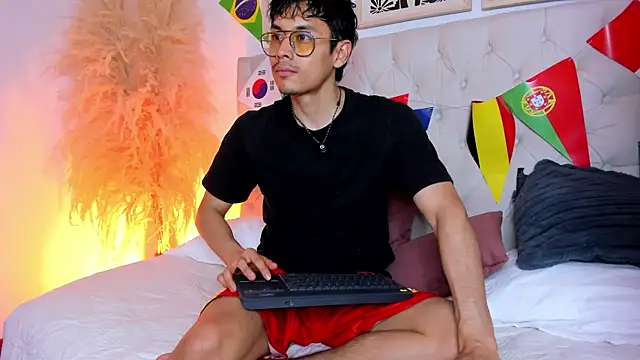 Snapshot of Drake_Sato chatting on July 8, 2026, 3:22 am Drake Sato online show from July 8, 2026, 3:22 am