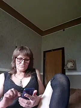 Manulenok online show from July 4, 2026, 10:10 am