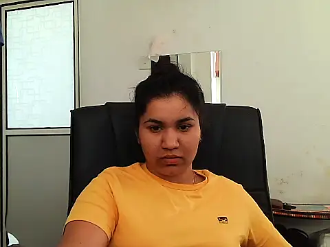 Snapshot of Mashi_Queen chatting on July 1, 2026, 8:05 am Mashi Queen online show from July 1, 2026, 8:05 am