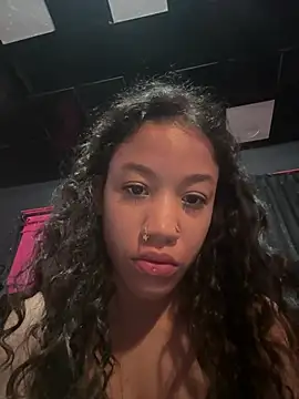 Snapshot of Mayaloso chatting on July 7, 2026, 12:35 am Mayaloso online show from July 7, 2026, 12:35 am