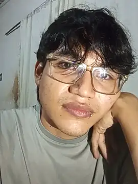 LovePB2 online show from July 19, 2026, 6:17 am
