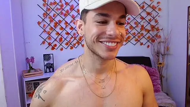 Snapshot of _Juan023_ chatting on July 8, 2026, 2:27 am Juan023 online show from July 8, 2026, 2:27 am