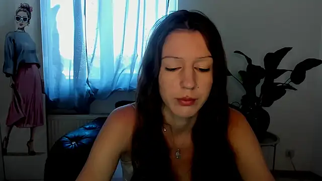 Snapshot of Lunaa_x44 chatting on July 5, 2026, 7:48 am Lunaa x44 online show from July 5, 2026, 7:48 am
