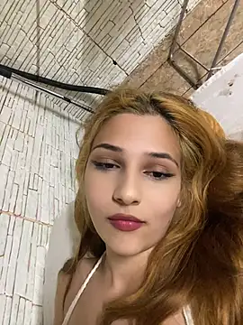 amandablonde49 online show from July 8, 2026, 10:25 pm
