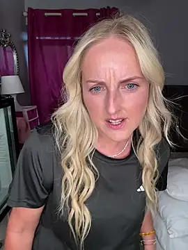 SexySophiex online show from July 25, 2026, 7:55 pm