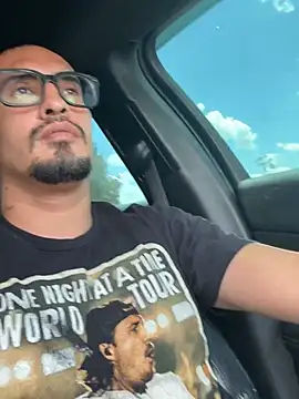 Johnvalderaz1989 online show from July 13, 2026, 8:00 pm