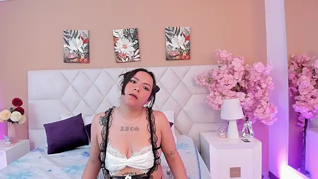 Madison Hart  online show from July 8, 2026, 3:22 am