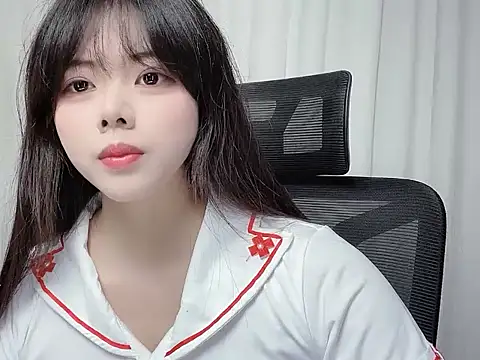 Xiaoxue689 online show from July 8, 2026, 3:33 am