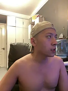 yichen008 online show from July 8, 2026, 7:51 pm