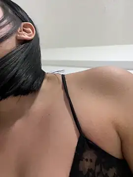 Snapshot of GiaOwens_ chatting on July 15, 2026, 7:52 pm GiaOwens online show from July 15, 2026, 7:52 pm