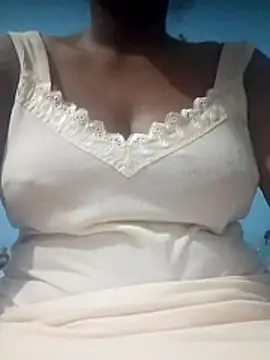 Snapshot of Cute_kanchan chatting on July 12, 2026, 5:42 am Cute kanchan online show from July 12, 2026, 5:42 am