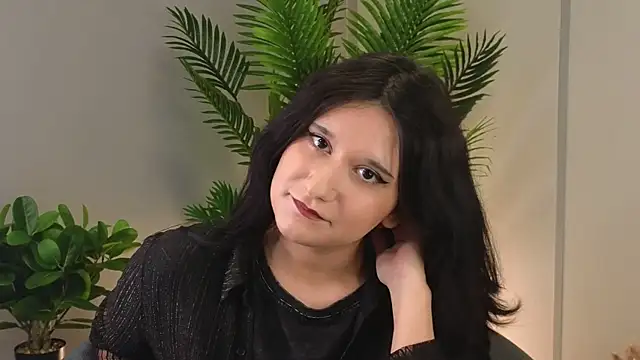 LuraBellazer online show from July 8, 2026, 11:37 am