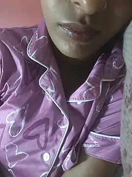 sharmilasingh89 online show from July 13, 2026, 7:27 pm