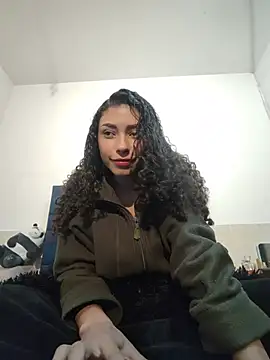 Danna-tella online show from July 23, 2026, 5:27 am
