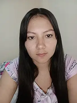 mia nixx online show from July 13, 2026, 11:24 am