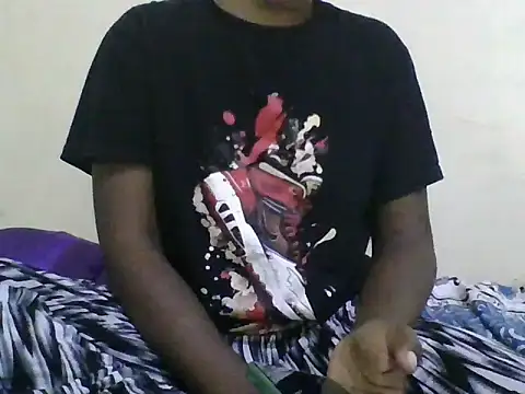 Gladysluna online show from July 10, 2026, 4:53 pm