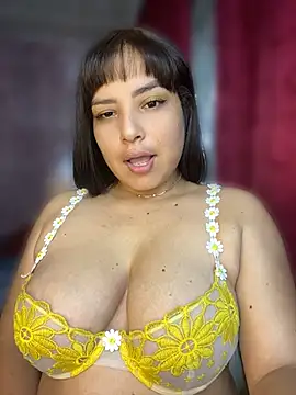 Mia Bigtits online show from July 17, 2026, 9:19 pm