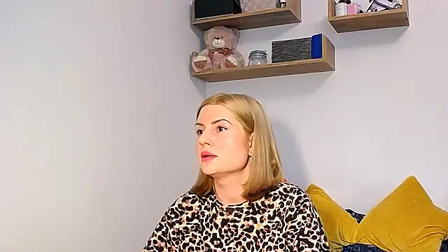 Snapshot of alisenties chatting on September 21, 2025, 2:29 pm alisenties online show from September 21, 2025, 2:29 pm