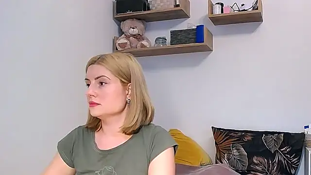 Snapshot of alisenties chatting on October 1, 2025, 2:23 pm alisenties online show from October 1, 2025, 2:23 pm