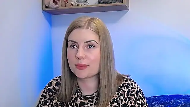 alisenties online show from March 22, 2026, 4:10 pm