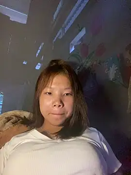 Snapshot of -Qincy- chatting on July 14, 2026, 10:59 pm -Qincy- online show from July 14, 2026, 10:59 pm