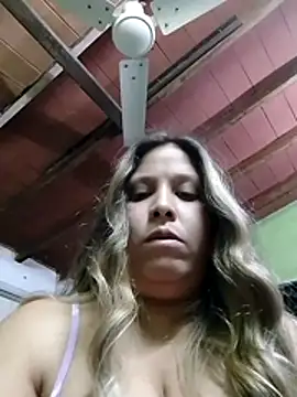 MariaE7 online show from July 15, 2026, 4:29 am