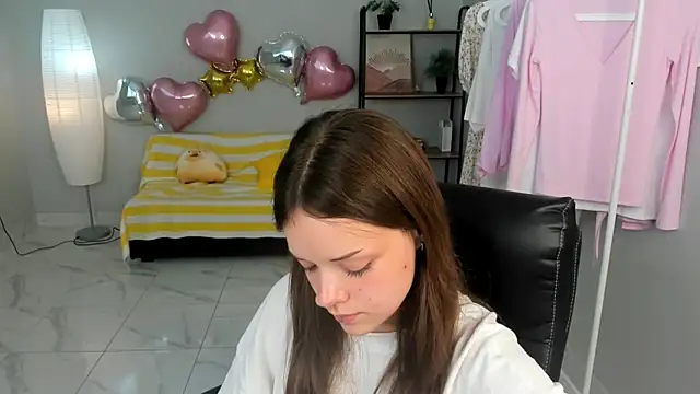 DeniseWilson online show from July 22, 2026, 11:13 am