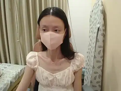 Lil-Cherry online show from July 14, 2026, 1:50 pm