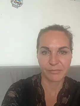 ElaraRose- online show from July 17, 2026, 8:10 am
