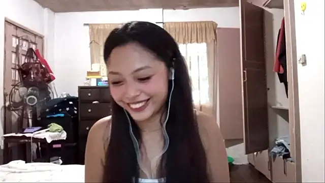 Snapshot of AugustinaRadziewicz chatting on July 18, 2026, 10:30 am AugustinaRadziewicz online show from July 18, 2026, 10:30 am