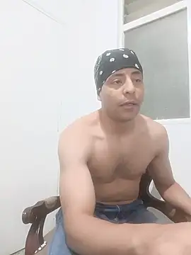 Cris LaCobra  online show from July 24, 2026, 10:41 pm