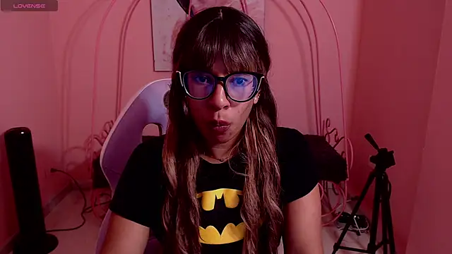 Ariavelvett  online show from July 23, 2026, 7:28 am