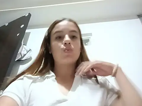 dulcinea0608 online show from July 18, 2026, 7:23 am