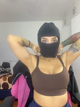 Alessia Romano1 online show from July 27, 2026, 9:11 pm
