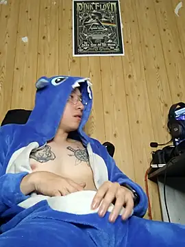 TonyGumm online show from July 21, 2026, 7:16 pm