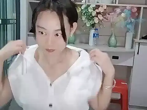 XIAxia00001 online show from July 21, 2026, 1:13 pm