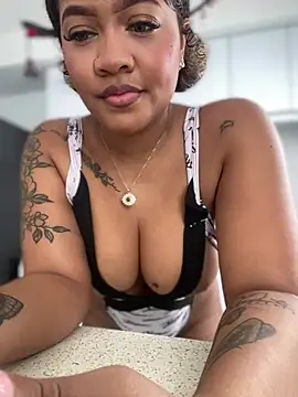 riri brunnete online show from January 10, 2025, 2:34 pm