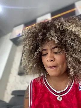 riri brunnete online show from March 2, 2025, 7:45 pm