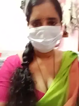 radhika78990 online show from July 23, 2026, 2:48 pm