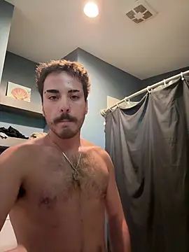 loveskinnywhitegirls online show from July 22, 2026, 10:01 pm