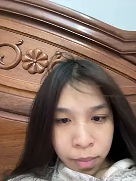 Lolilolii001 online show from July 25, 2026, 5:21 pm