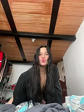 MariaMendoza09 online show from July 29, 2026, 9:13 pm