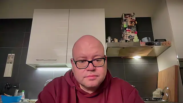 Snapshot of theitalianbear chatting on December 21, 2024, 3:03 am theitalianbear online show from December 21, 2024, 3:03 am