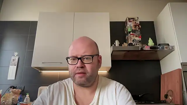 theitalianbear online show from October 1, 2025, 9:59 am