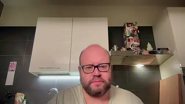 theitalianbear online show from April 24, 2026, 2:03 am