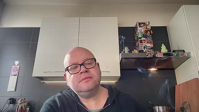 theitalianbear online show from April 25, 2026, 6:49 am
