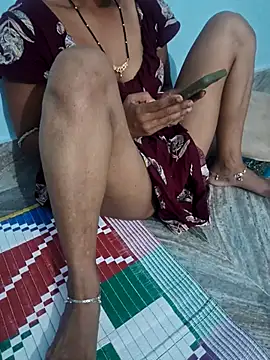 MEERA8008 online show from August 6, 2026, 12:01 am