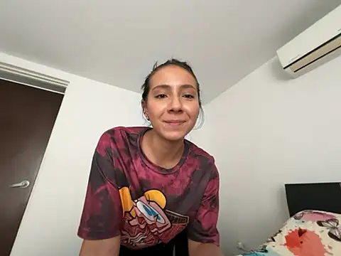 Jenniieebellx online show from July 26, 2026, 9:32 pm