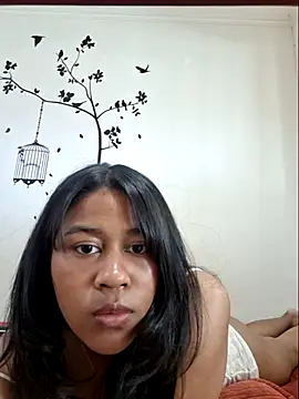 Charliexxxxx online show from August 3, 2026, 5:17 am